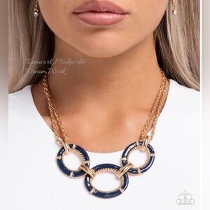 PAPARAZZI | “Teamwork Makes the Dream Work” Necklace & Earrings Set (Navy Blue)